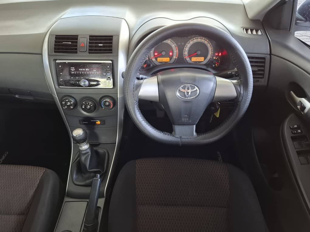2017 Toyota Corolla photo 8