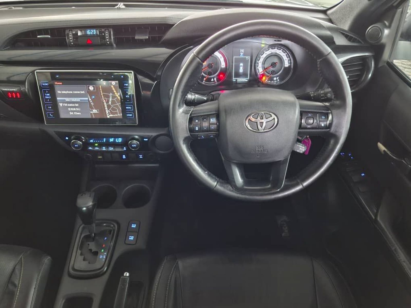 2018 Toyota Hilux photo 9