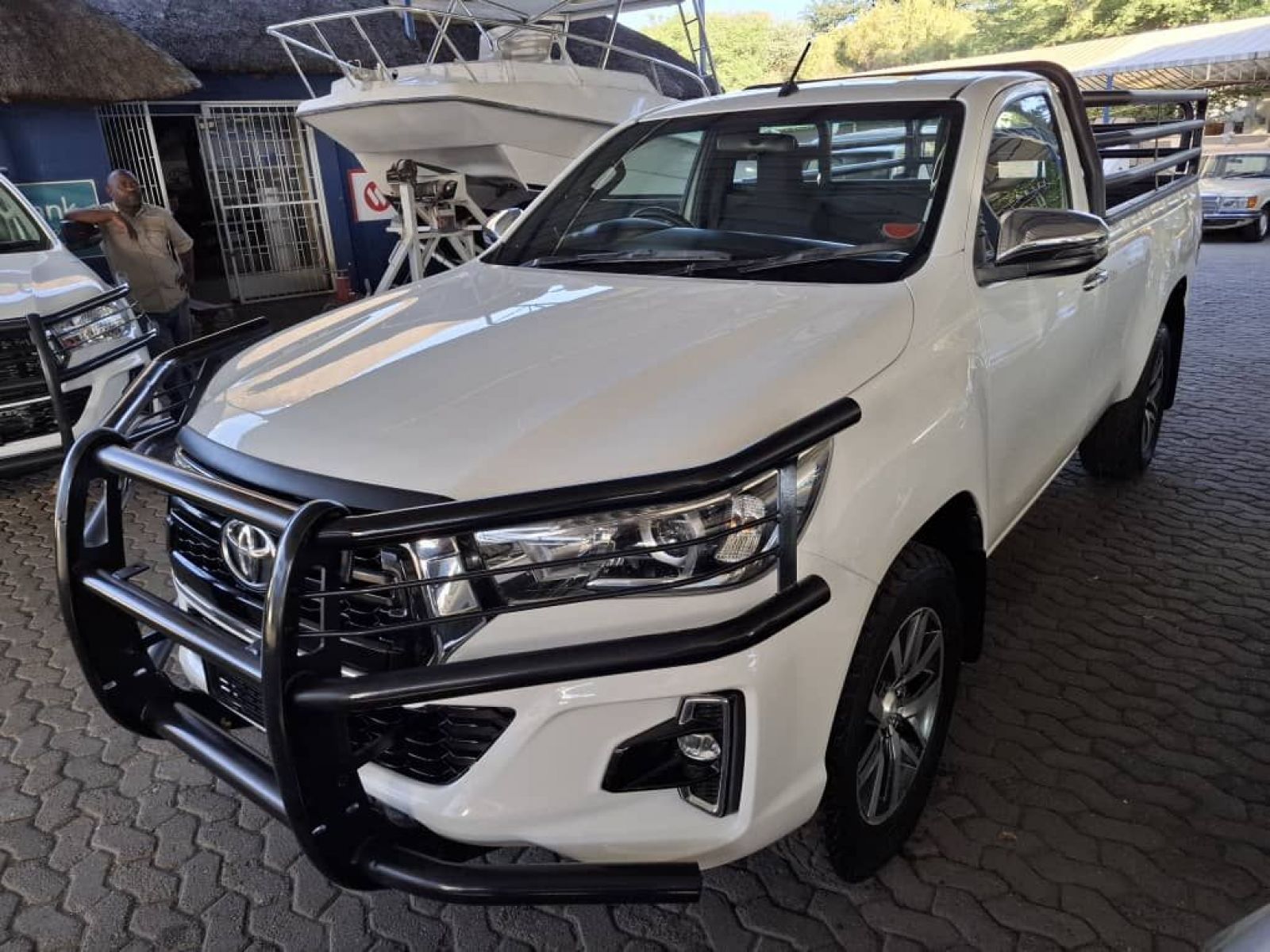 2018 Toyota Hilux photo 3