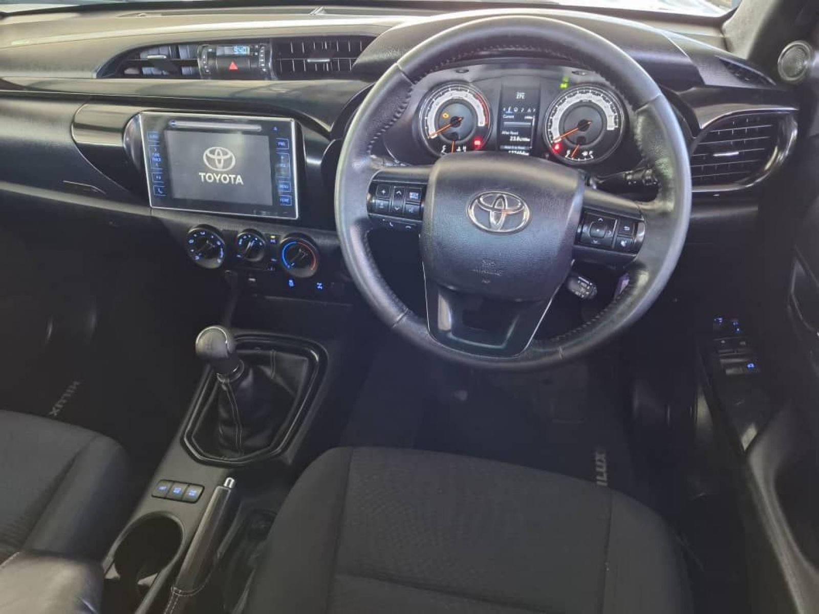 2018 Toyota Hilux photo 6