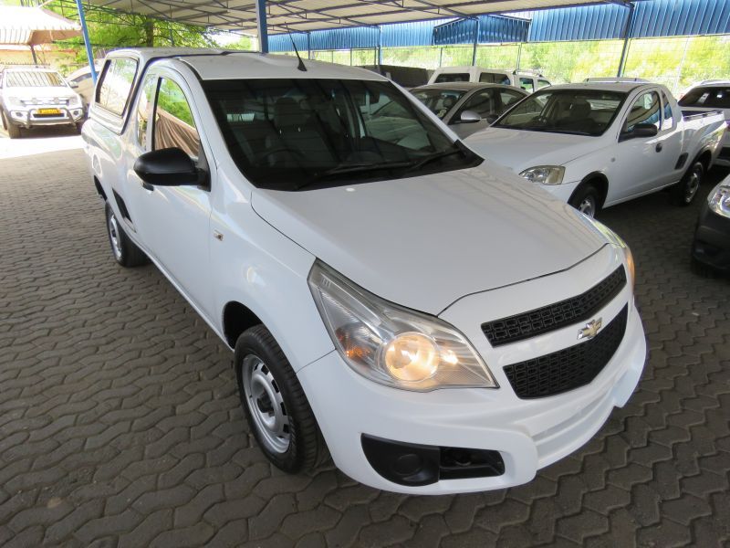 2014 Chevrolet Utility photo 2