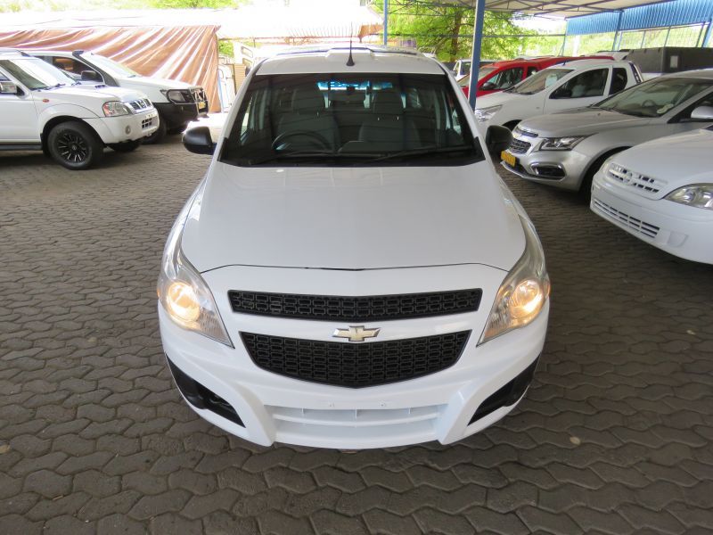 2014 Chevrolet Utility photo 3