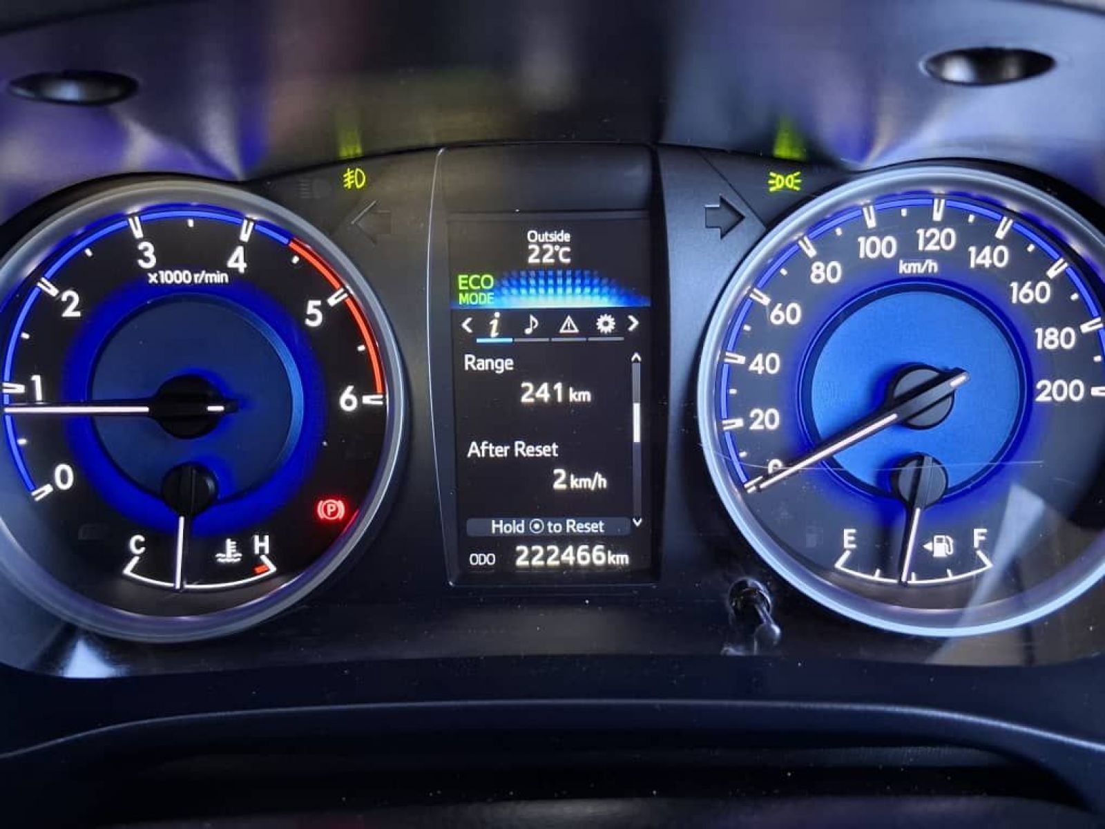 2016 Toyota Hilux photo 10