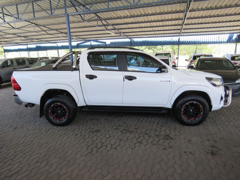 2019 Toyota Hilux photo 1