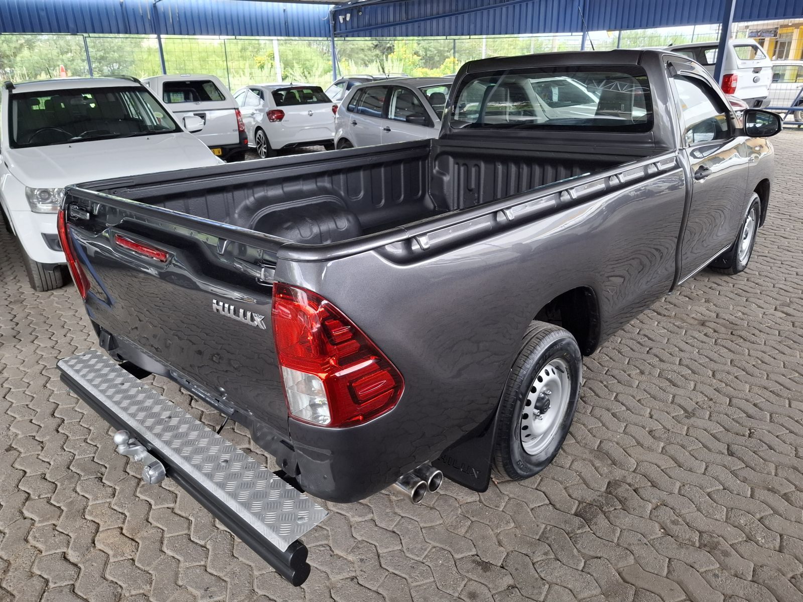 2020 Toyota Hilux photo 7