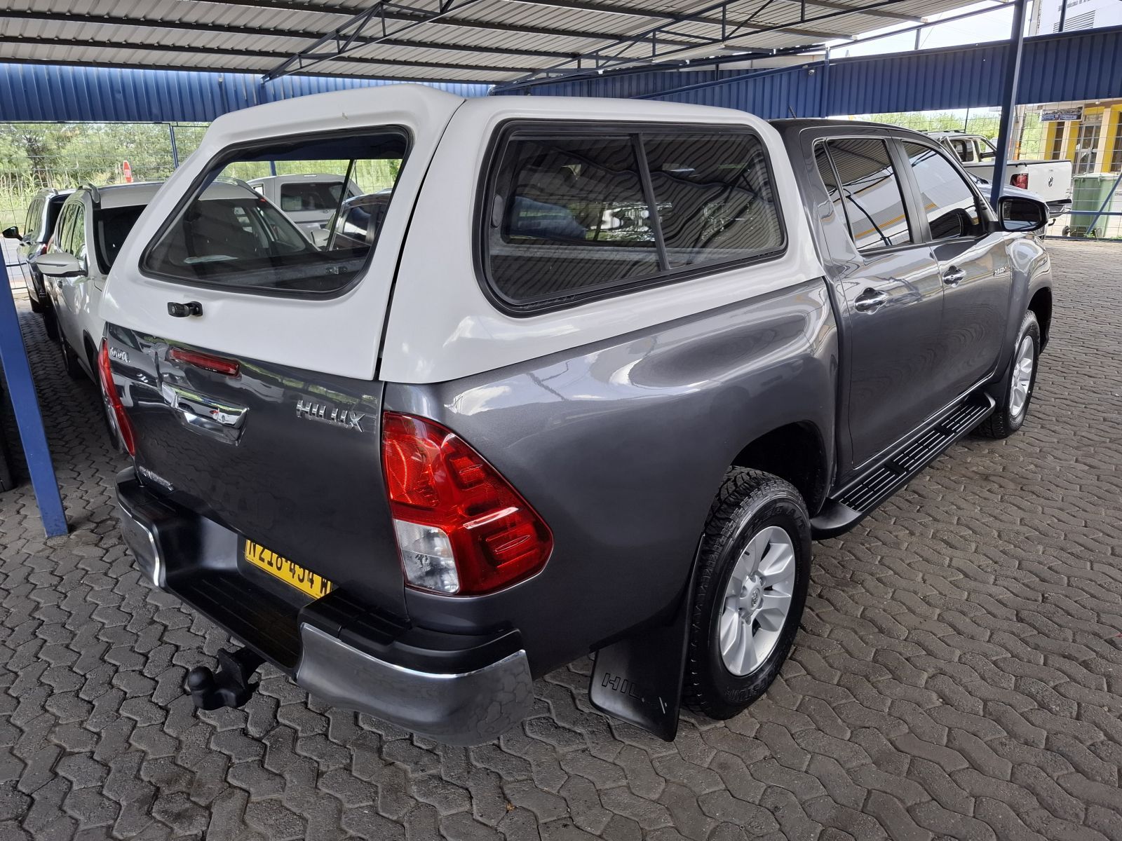 2017 Toyota Hilux photo 7