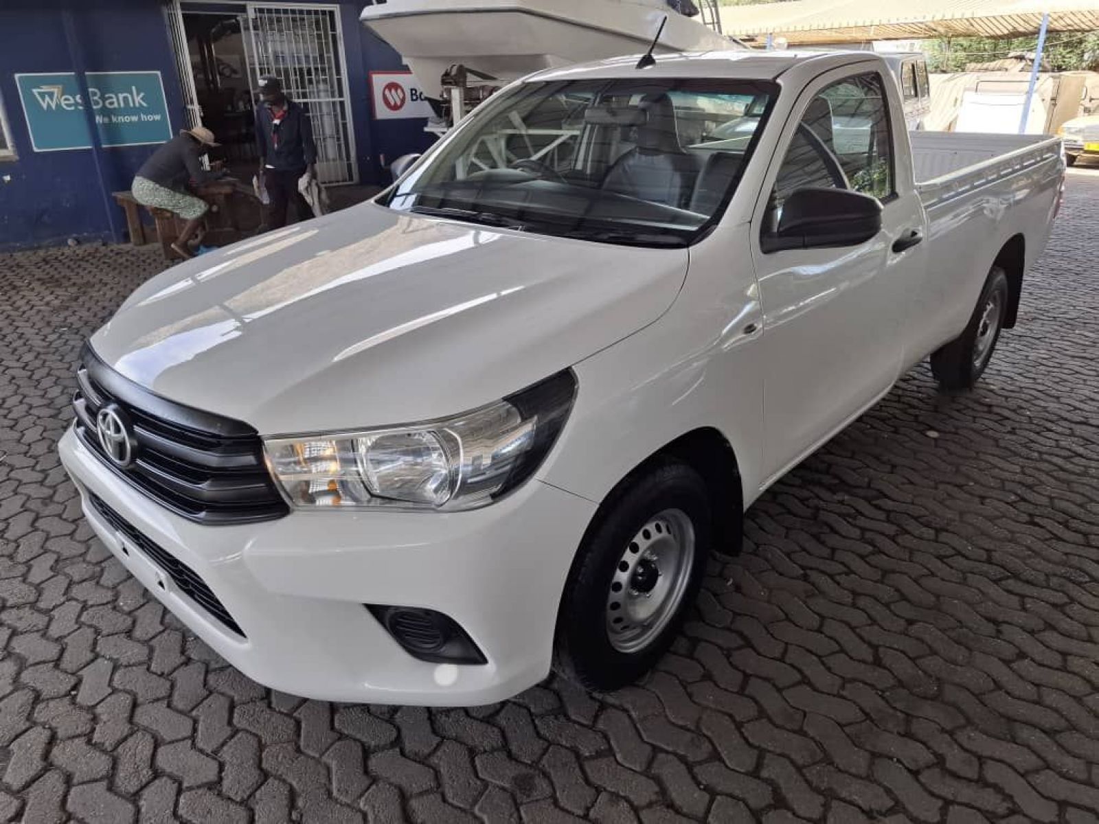 2019 Toyota Hilux photo 4