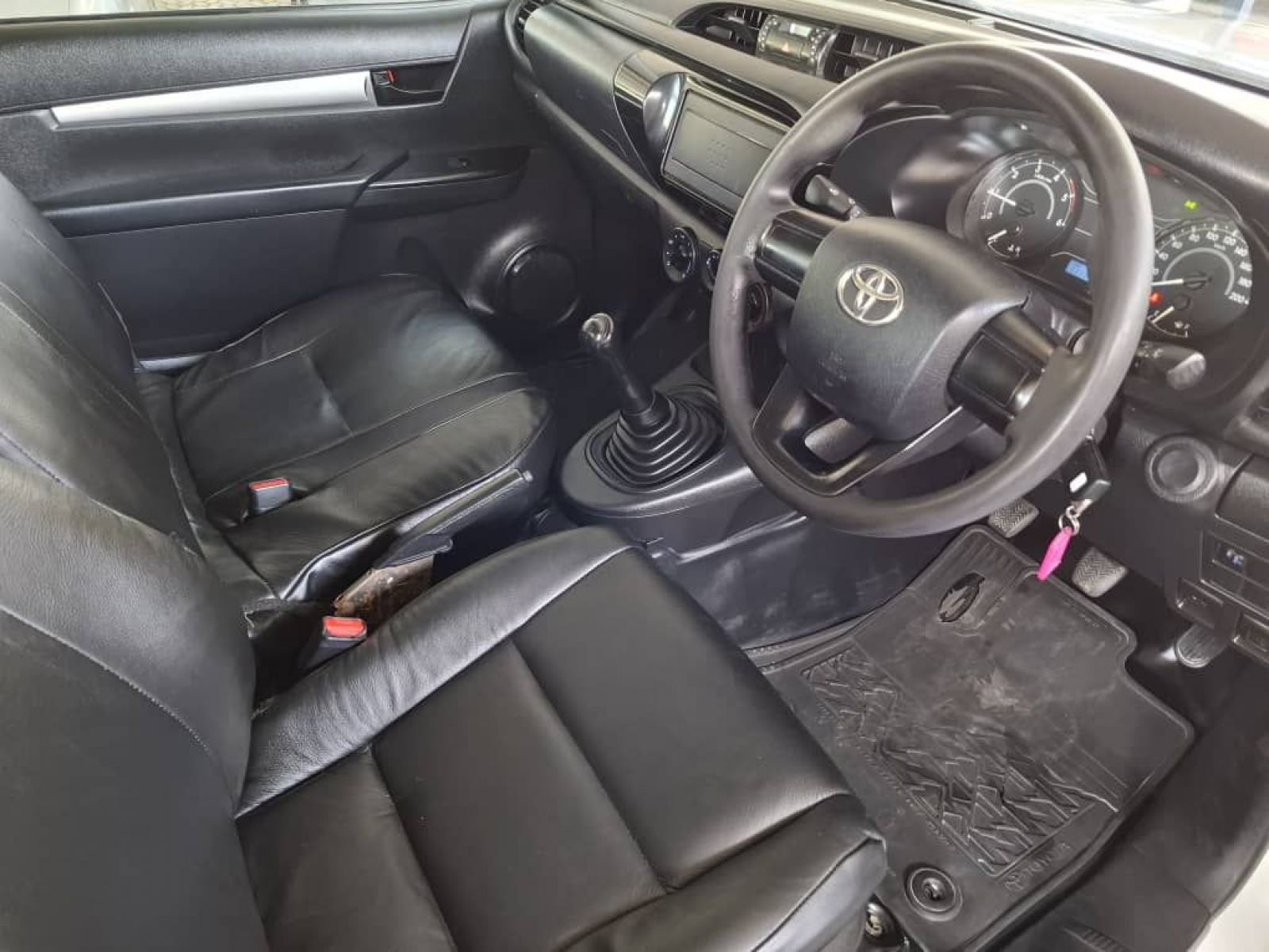 2019 Toyota Hilux photo 9
