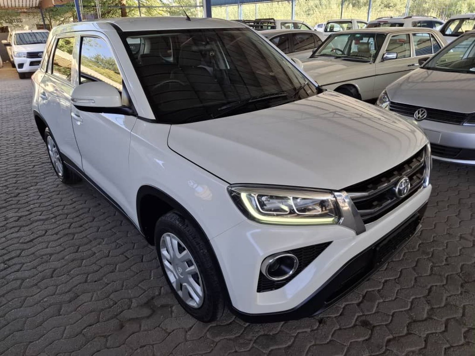 2022 Toyota Urban Cruiser photo 2