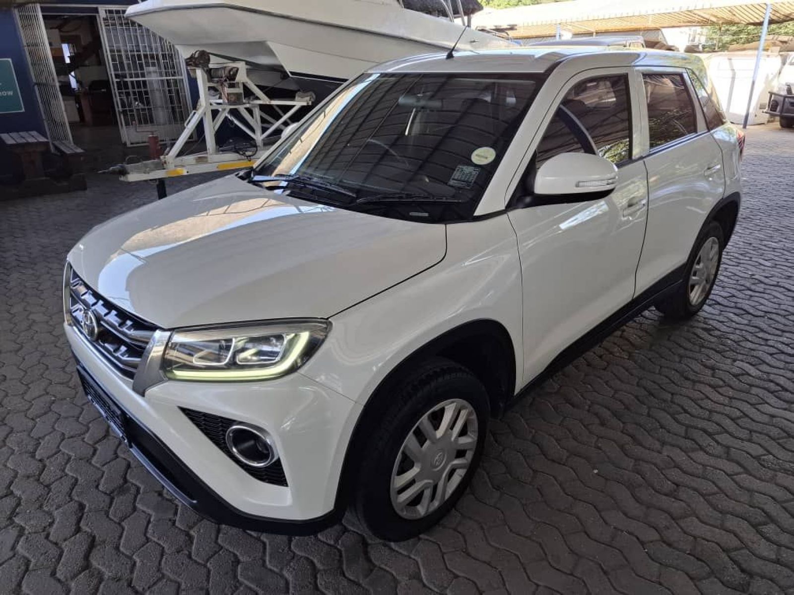 2022 Toyota Urban Cruiser photo 3