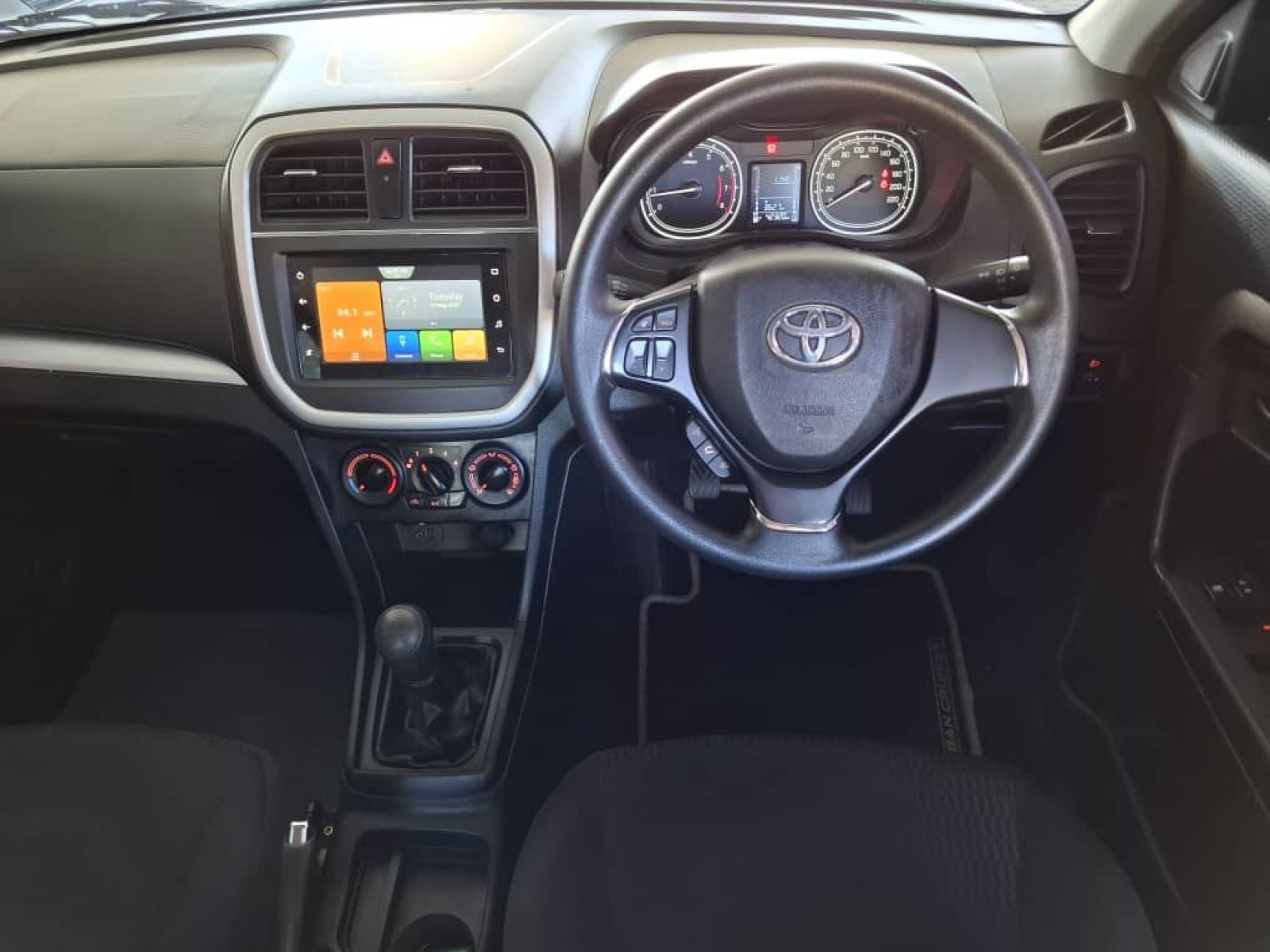 2022 Toyota Urban Cruiser photo 8