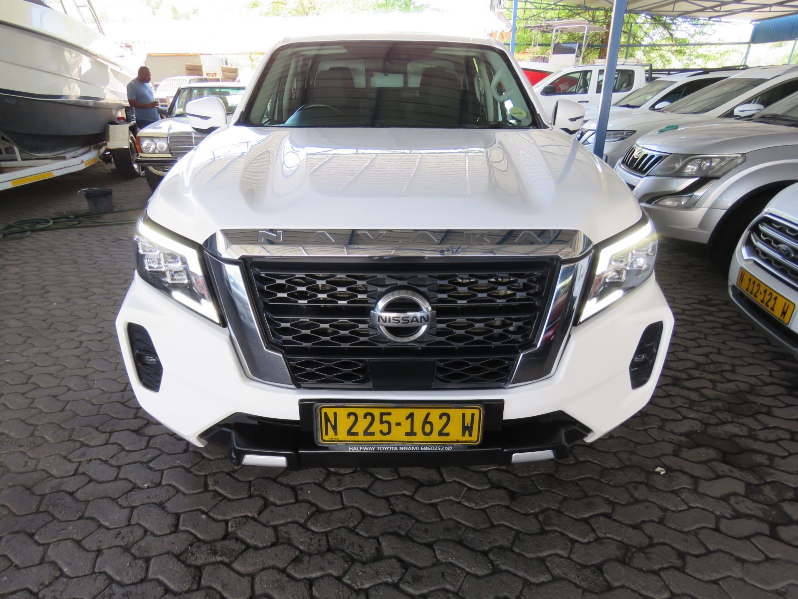 2023 Nissan Navara photo 3