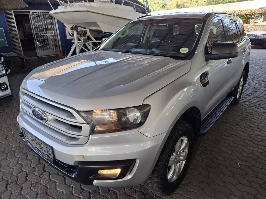 2019 Ford Everest photo 3
