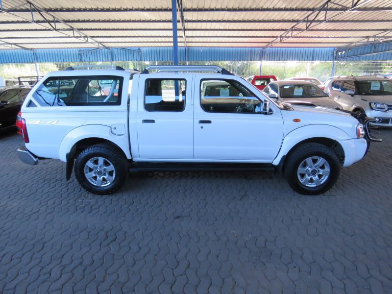 2017 Nissan NP300 photo 1