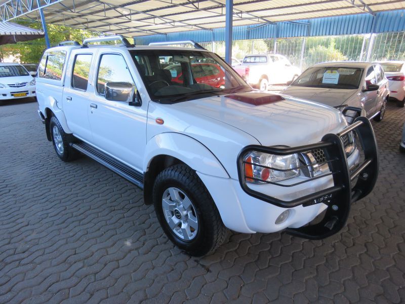 2017 Nissan NP300 photo 2