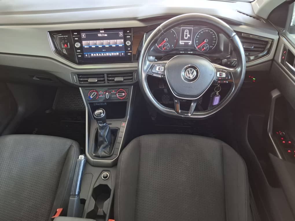 2018 Volkswagen Polo photo 9