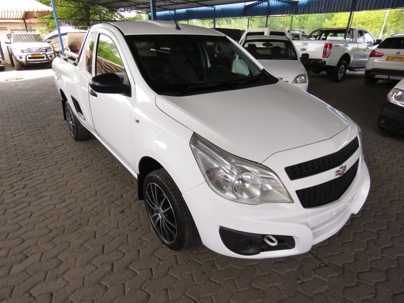 2016 Chevrolet Utility photo 2
