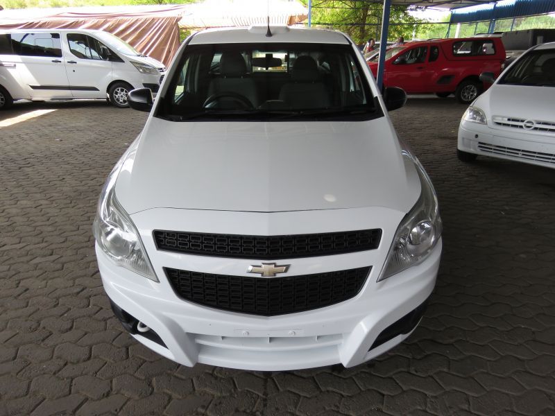 2016 Chevrolet Utility photo 3