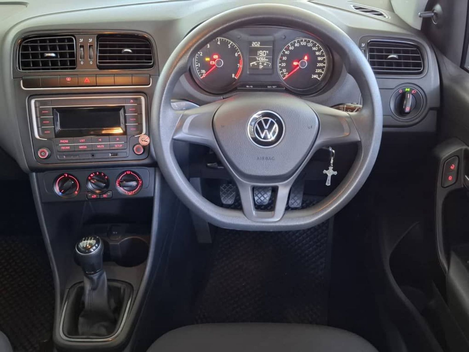 2021 Volkswagen Polo Vivo photo 9