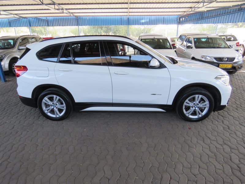2016 BMW X1 photo 1