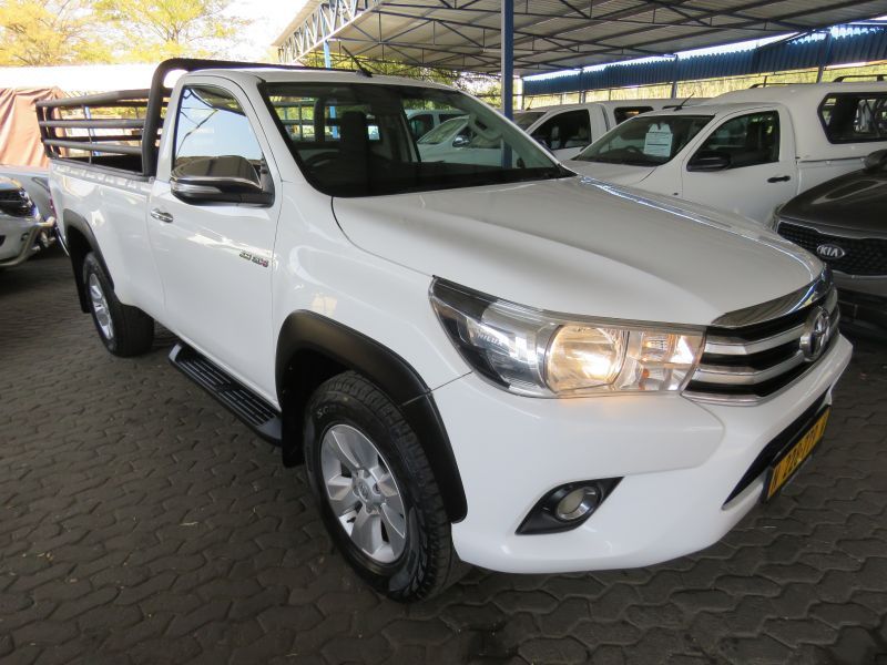 2016 Toyota Hilux photo 2