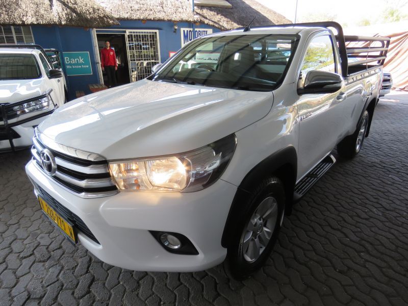 2016 Toyota Hilux photo 3