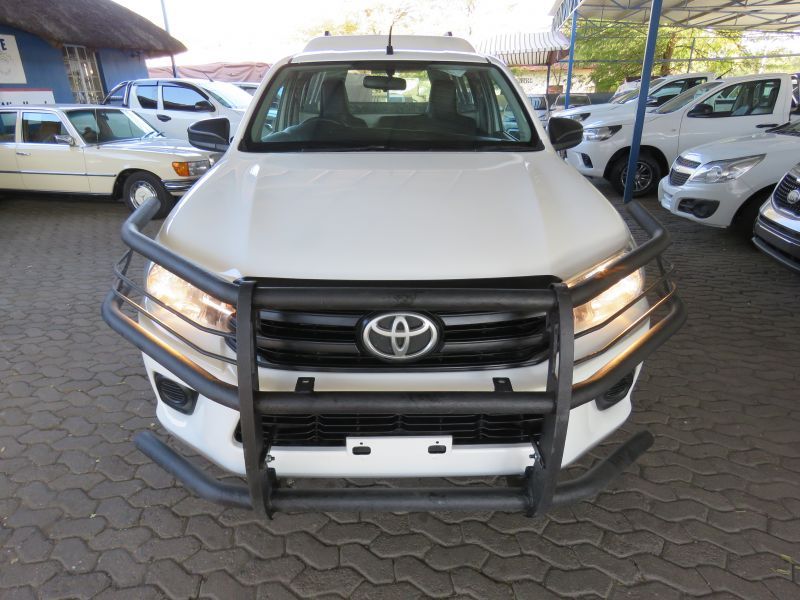 2019 Toyota Hilux photo 3