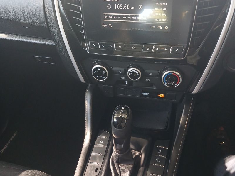 2023 Isuzu MU-X photo 6