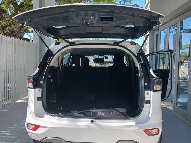 2023 Isuzu MU-X photo 8