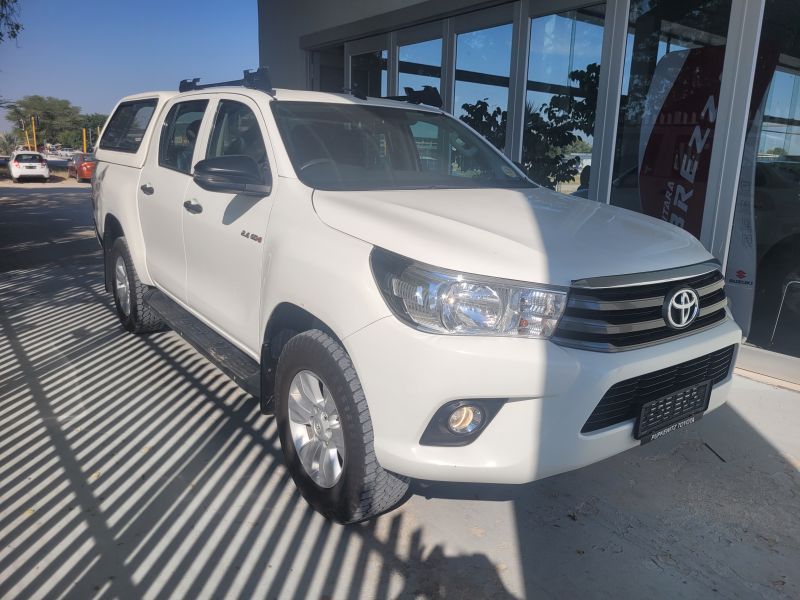 2018 Toyota Hilux photo 2