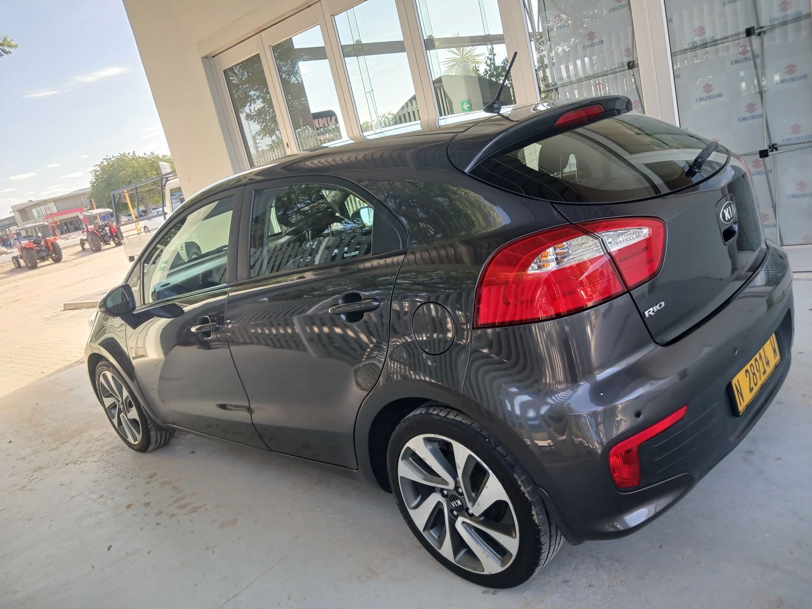 2016 Kia Rio photo 2
