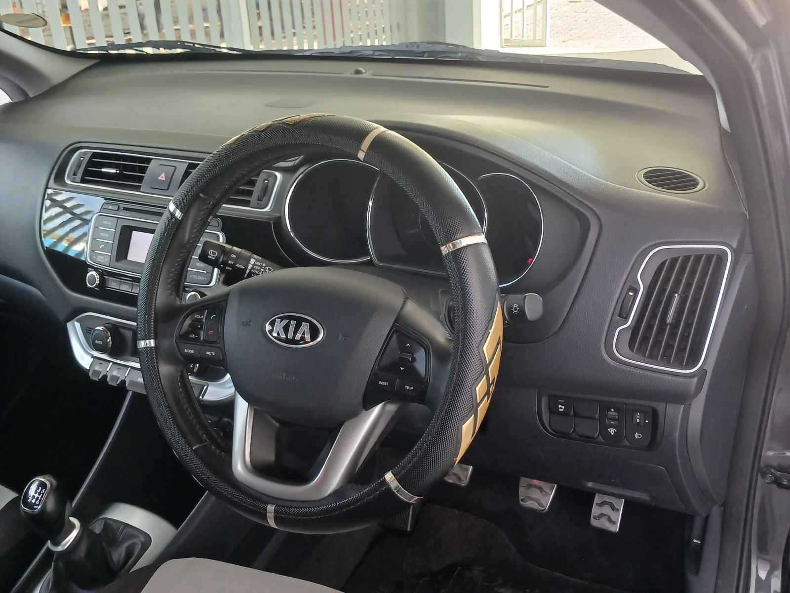 2016 Kia Rio photo 7