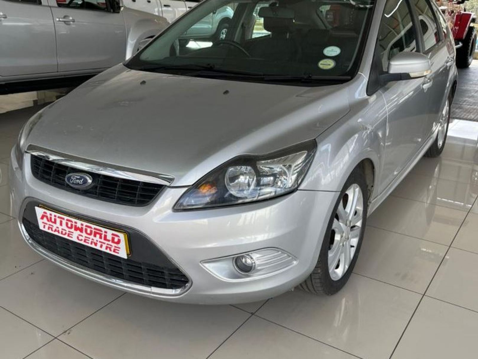 2009 Ford Focus photo 3