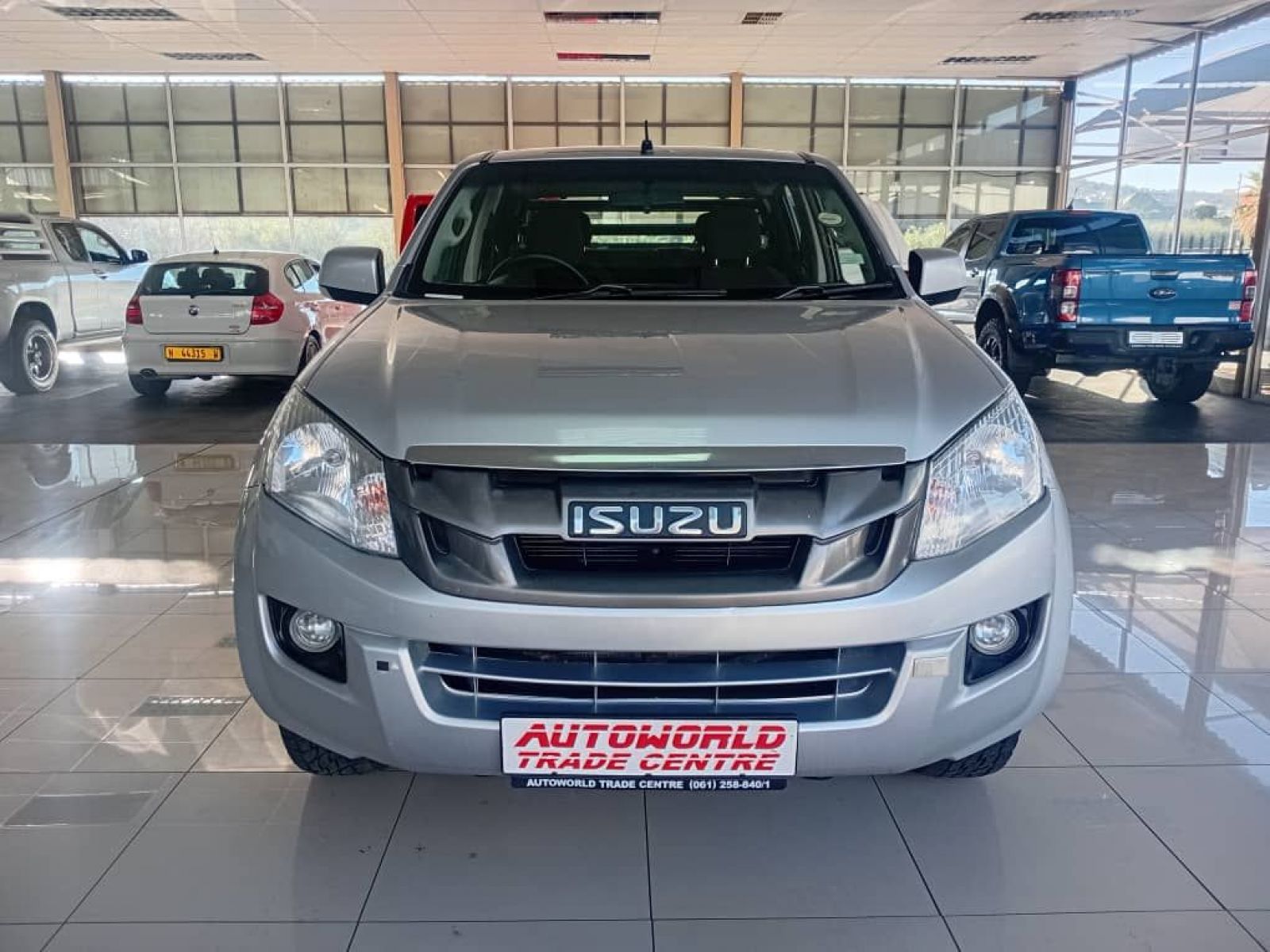 2016 Isuzu KB Series photo 2