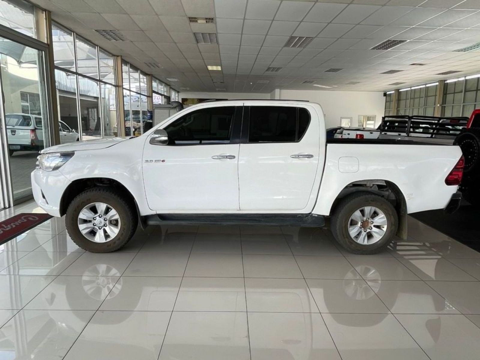 2017 Toyota Hilux photo 5