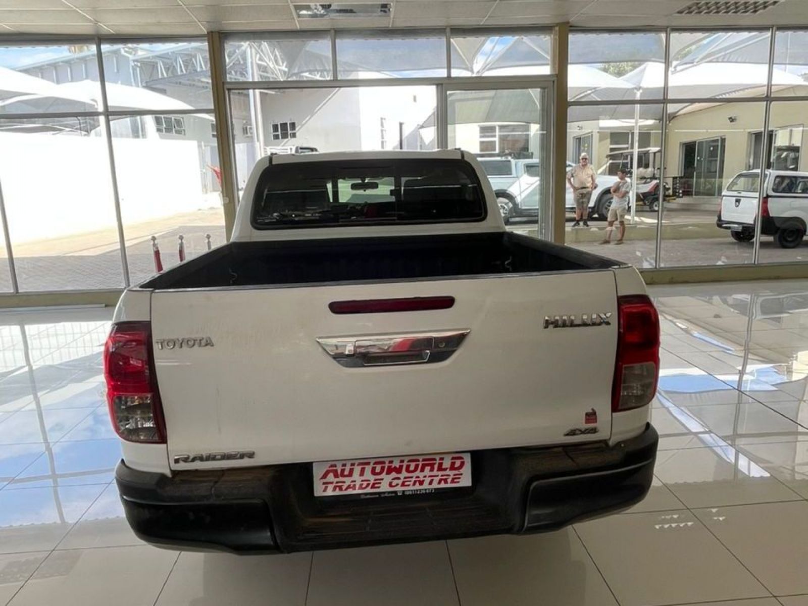 2017 Toyota Hilux photo 6