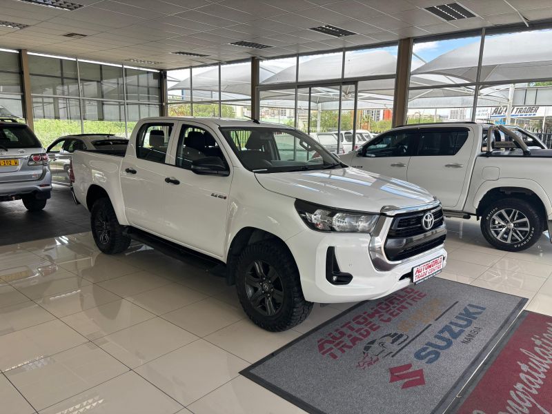2021 Toyota Hilux photo 1