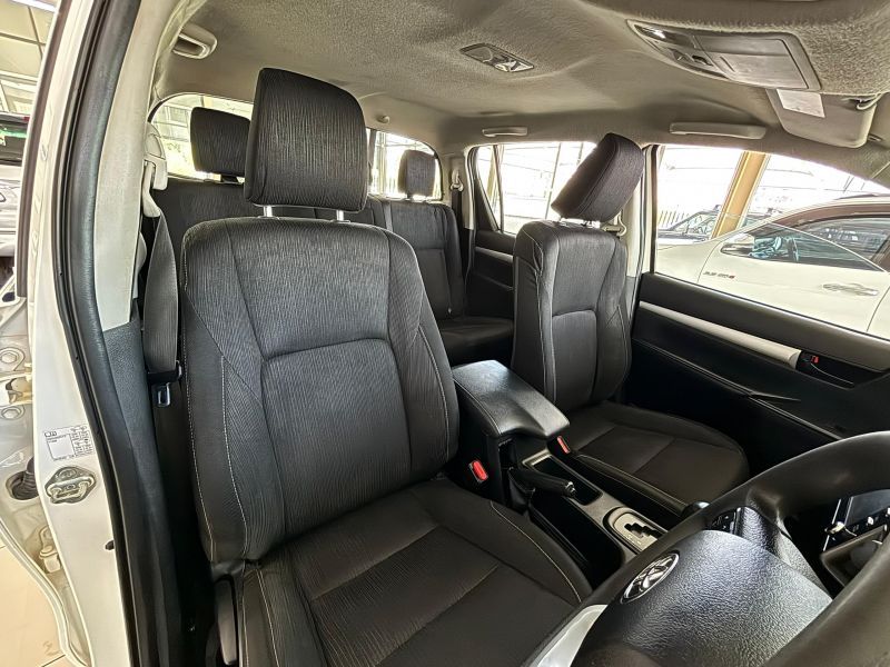 2021 Toyota Hilux photo 7