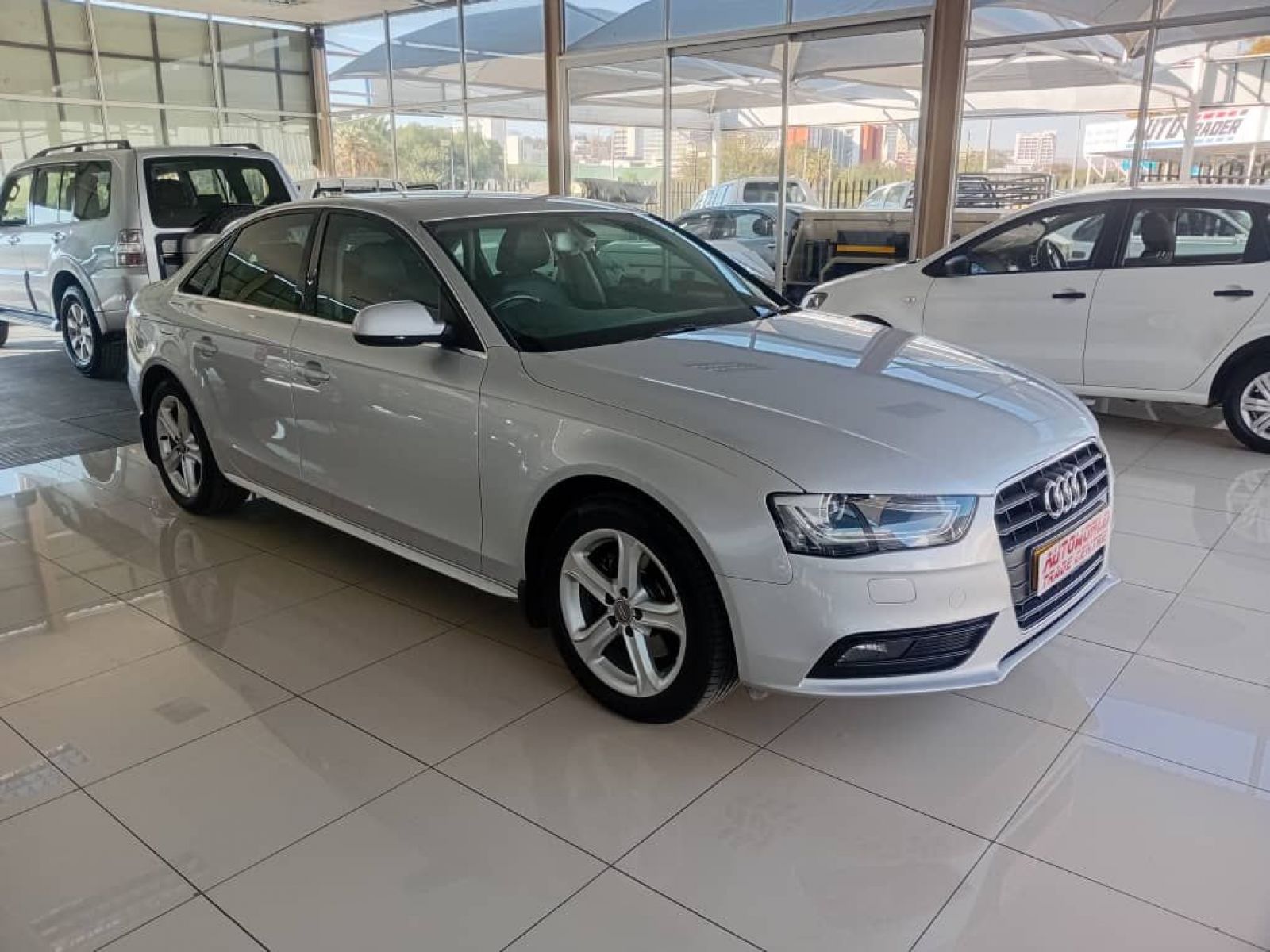 2014 Audi A4 photo 1