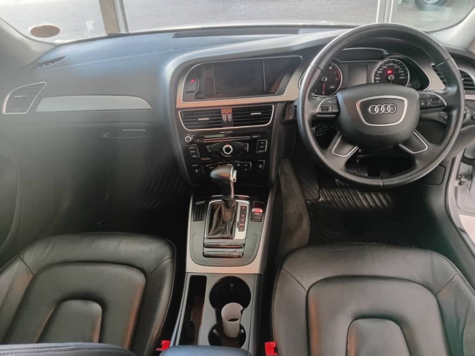 2014 Audi A4 photo 8