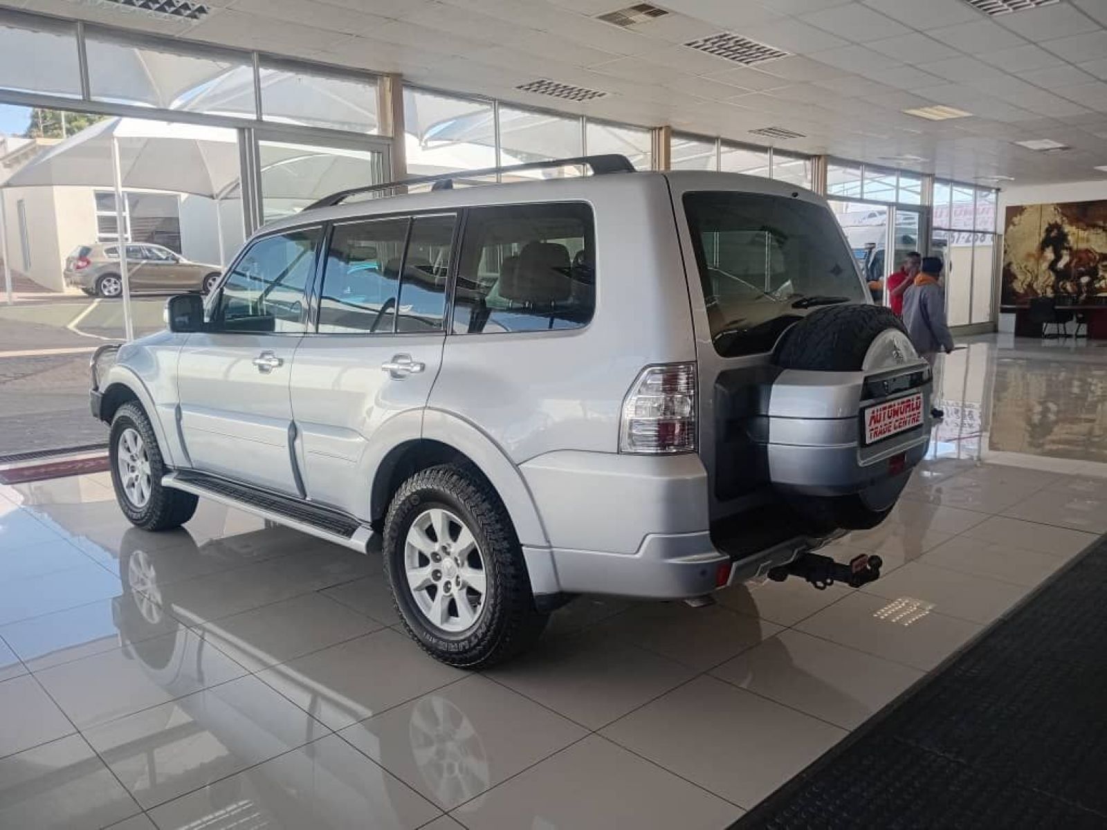2012 Mitsubishi Pajero photo 5