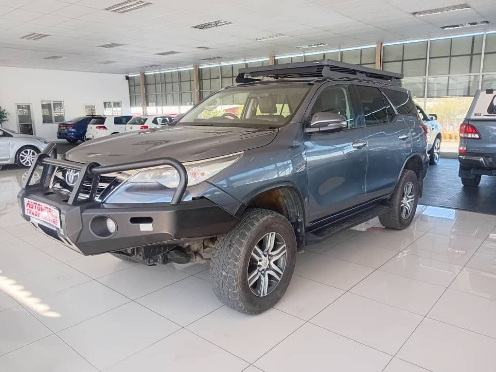 2019 Toyota Fortuner photo 3
