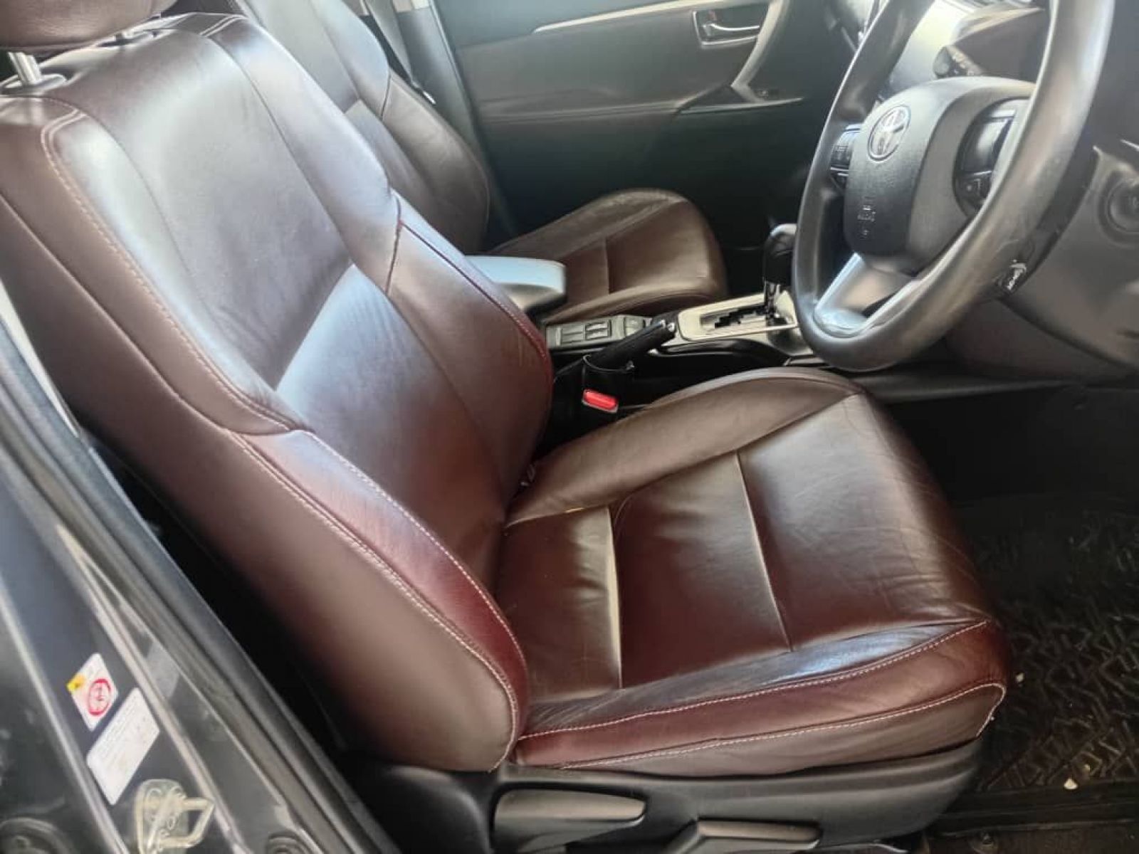 2019 Toyota Fortuner photo 9