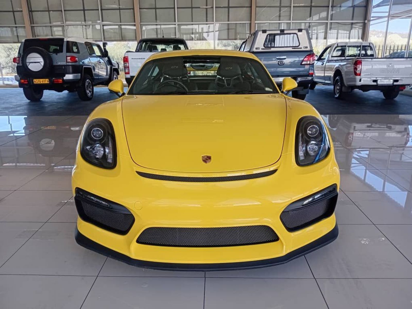 2016 Porsche Cayman photo 3