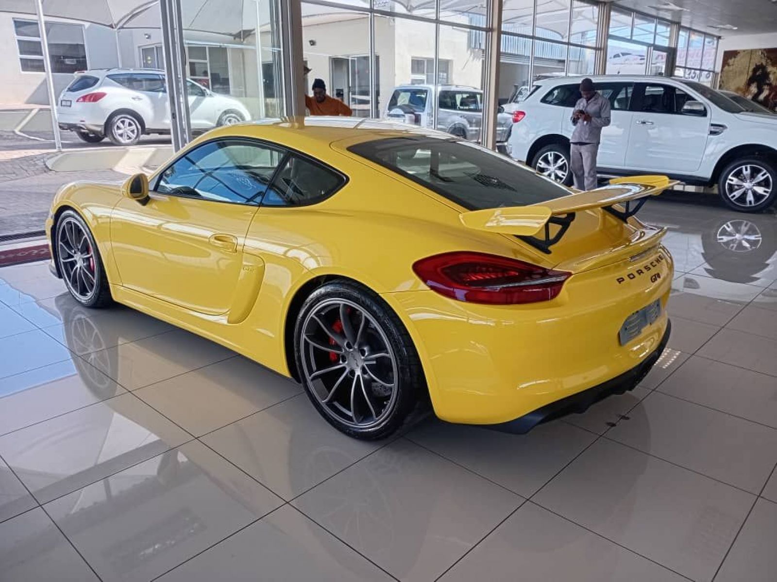 2016 Porsche Cayman photo 5
