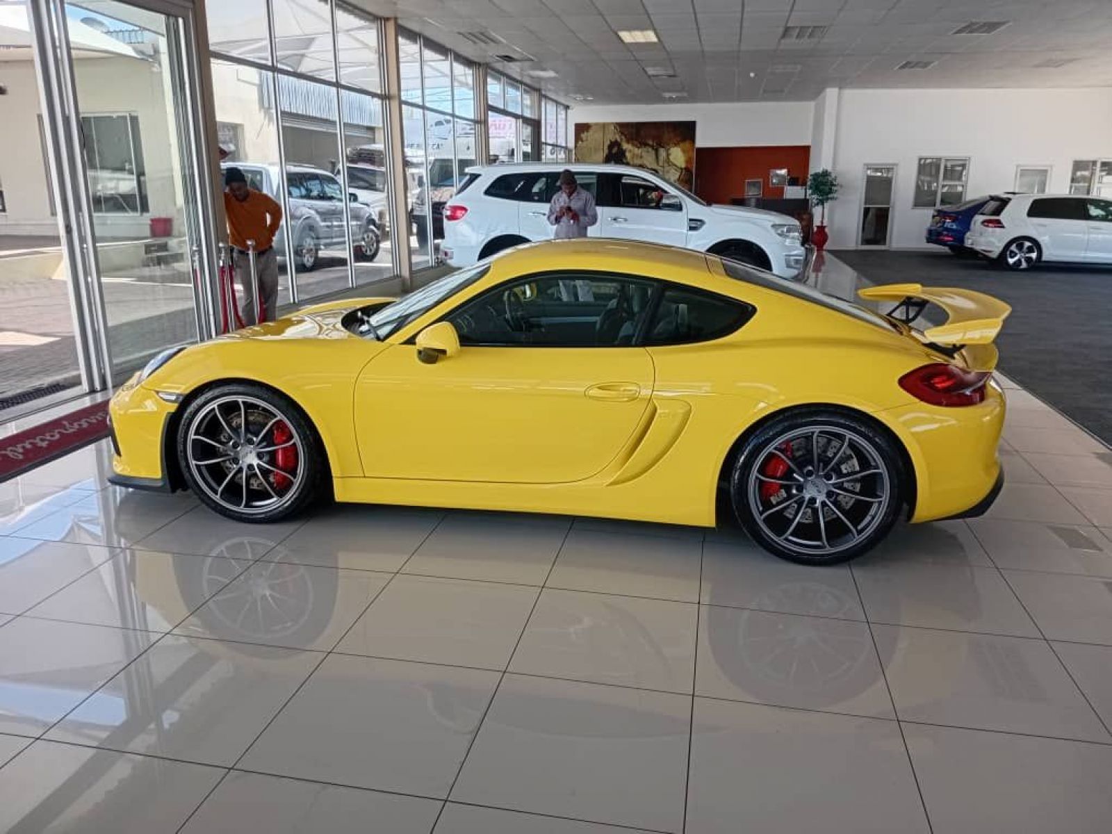 2016 Porsche Cayman photo 6