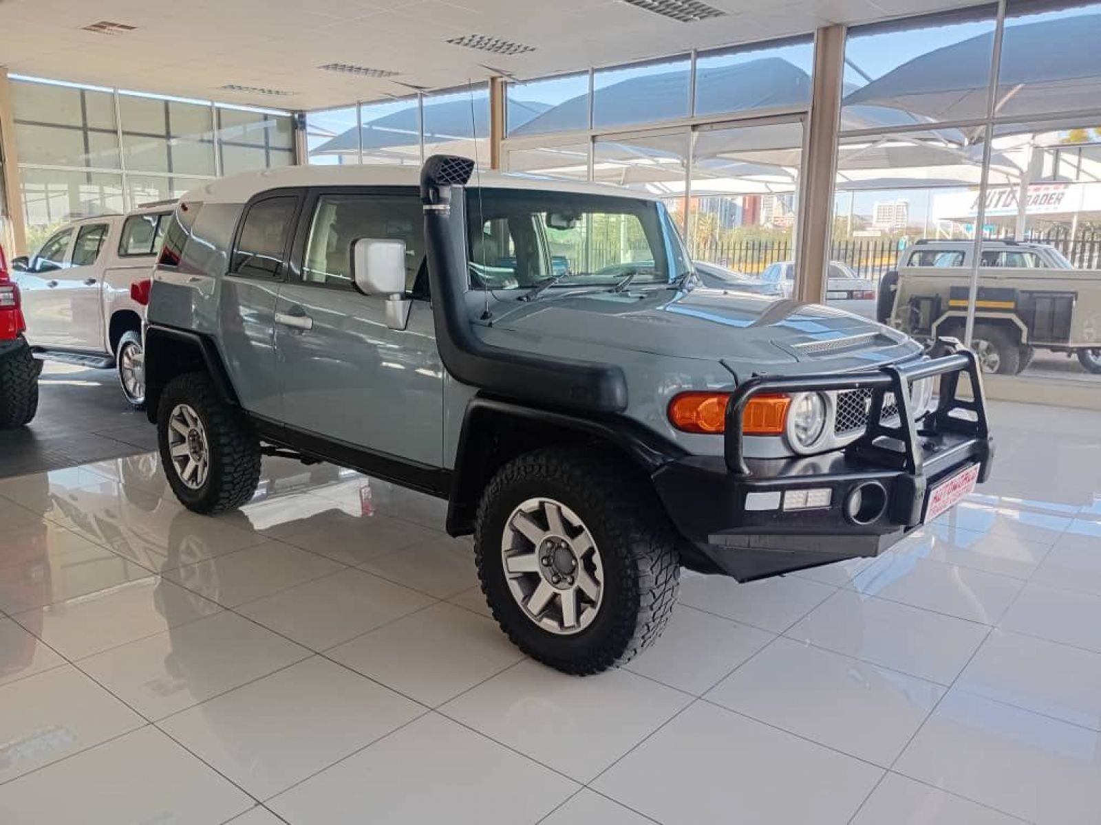 2016 Toyota FJ Cruiser photo 1