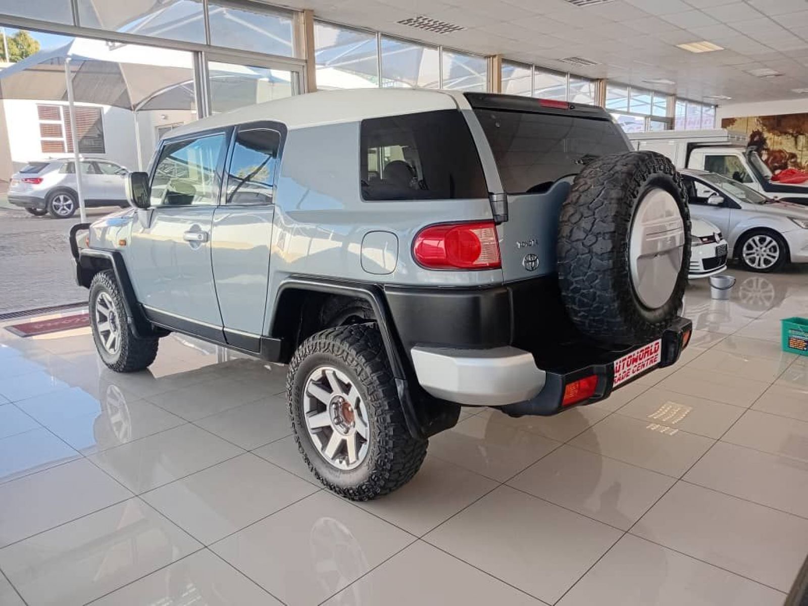 2016 Toyota FJ Cruiser photo 5