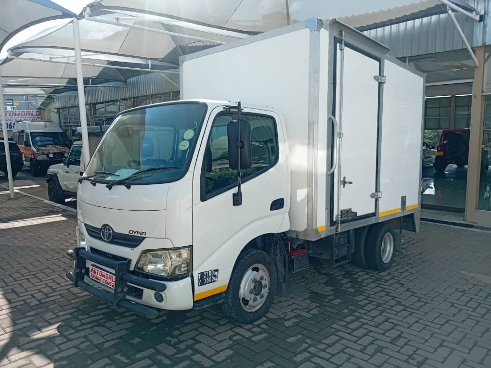 2019 Toyota Dyna photo 2