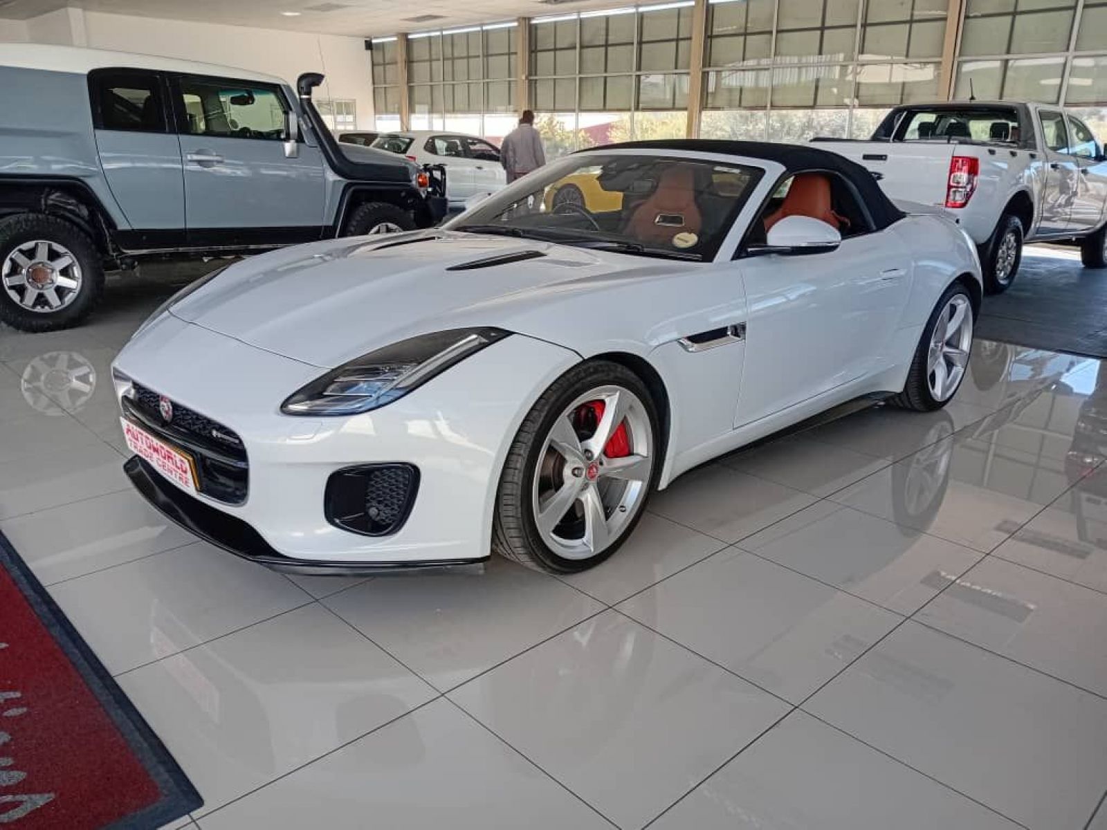 2018 Jaguar F-Type photo 3